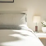 Guesthost - Seaview Terrace Mini Flat 圣雷默