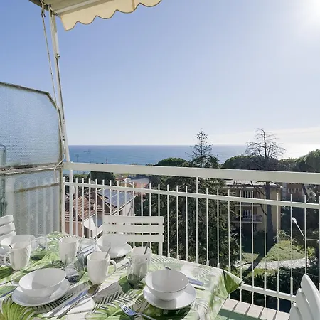 Appartement Guesthost - Seaview Terrace Mini Flat San Remo