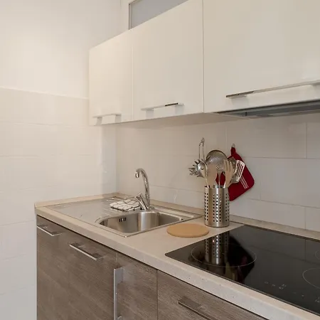 Seaview Terrace Mini Flat