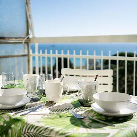 Guesthost - Seaview Terrace Mini Flat * San Remo