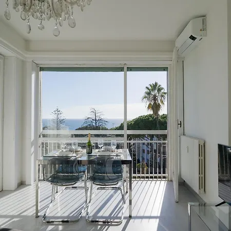 Seaview Terrace Mini Flat