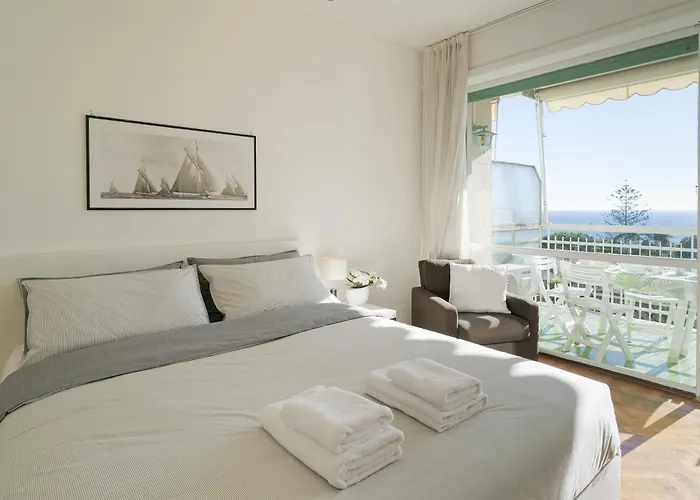 Seaview Terrace Mini Flat *